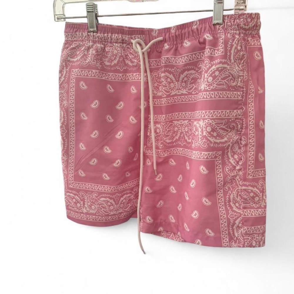 SHEIN Dusty Rose Bandana Print Men’s Swim Shorts